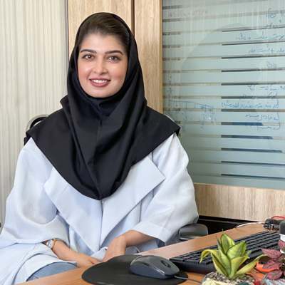 خانم هدی عباسی کارشناس ارشد مدیریت دانش در شرکت مشاوران توسعه آینده