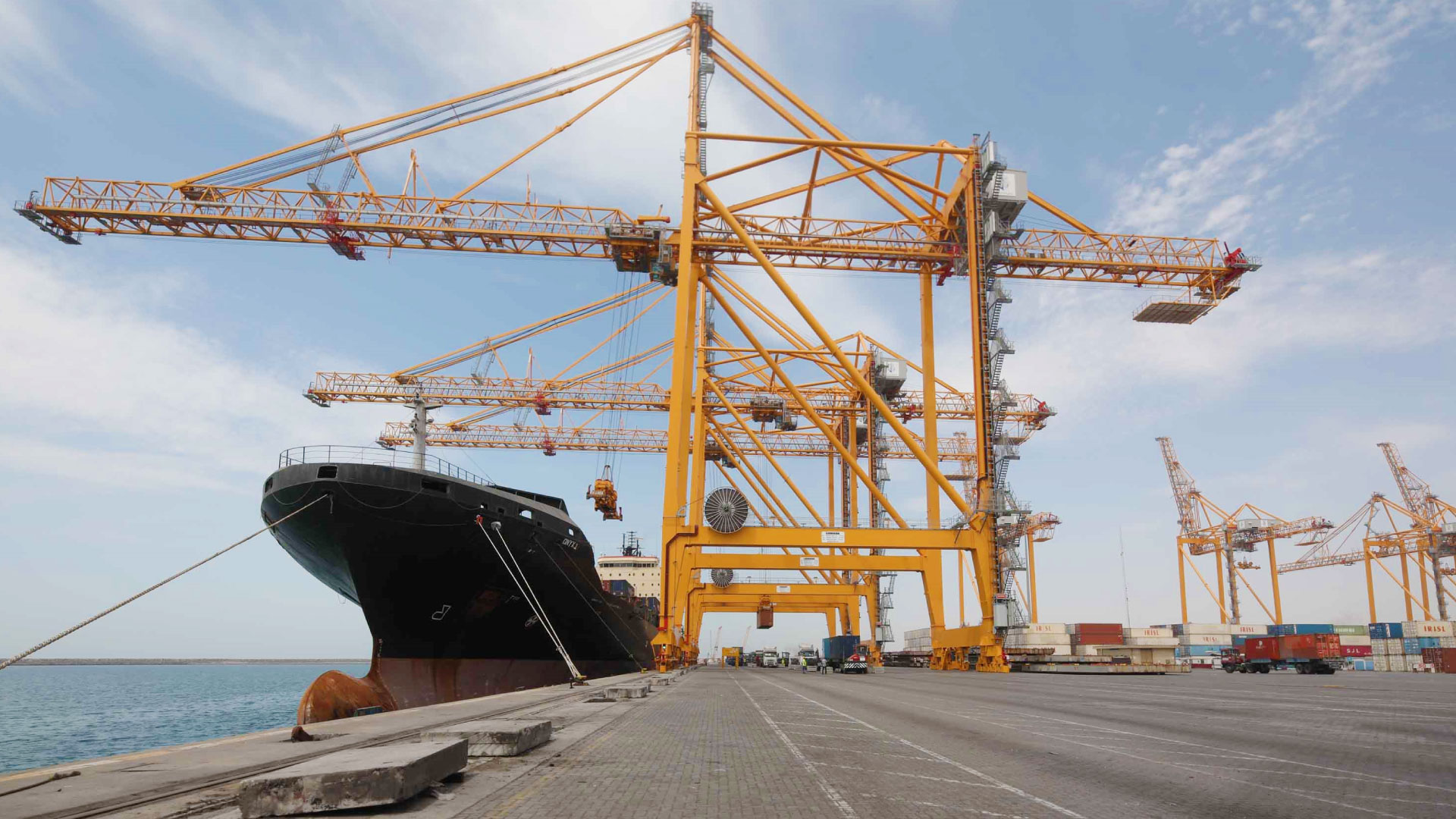  شرکت توسعه خدمات دریایی و بندری سینا